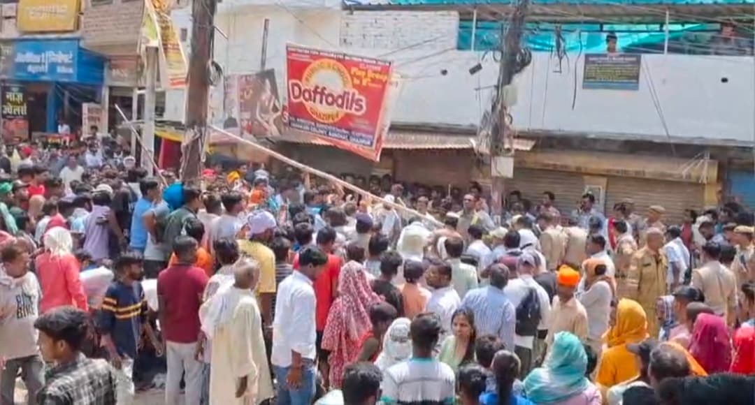 Ghazipur News : सीवेज सफाई के दौरान एक मजदूर समेत दो लोगों की मौत