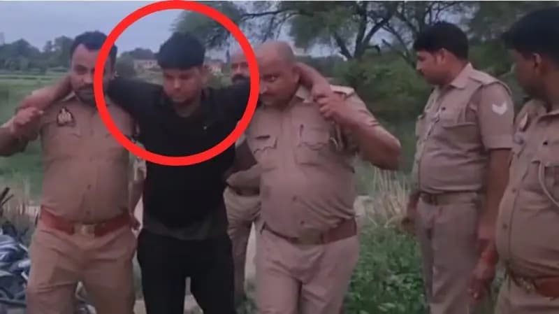 Gazipur News : मेडिकल कॉलेज अस्पताल से न्यायिक अभिरक्षा में भर्ती कुख्यात बदमाश शिवम चौहान फरार, तीन पुलिसकर्मी निलंबित