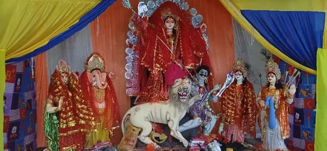 Sonbhadra News : नवें दिन माँ सिद्धिदात्री के हवन-पूजन के साथ भंडारे का हुआ आयोजन