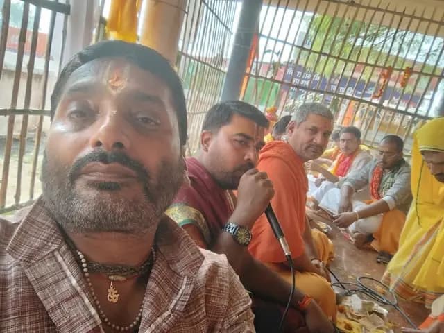 Sonbhadra news : श्रद्धालुओं के जयकारे से गुंजायमान रहा यज्ञ मंडप परिसर