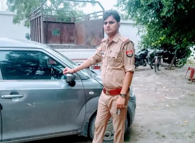 Shahjahanpur news : चेकिंग के दौरान पुलिस ने फर्जी दरोगा को किया गिरफ्तार