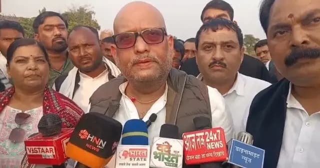 Sonbhadra News : खनन हादसे के पीड़ित परिवारों से मिले कांग्रेस प्रदेश अध्यक्ष अजय राय, सीएम योगी पर जमकर बरसे 