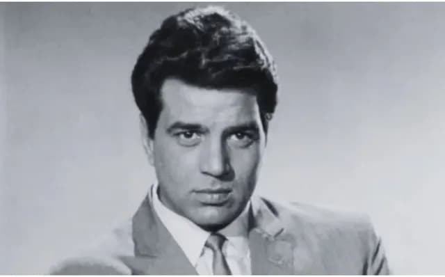 वालीवुड के ही-मैन धर्मेंद्र का 89 साल की उम्र में निधन, अंतिम दर्शन करने के लिए पहुंचे दिग्गज अभिनेता 