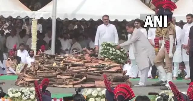 महाराष्ट्र के उपमुख्यमंत्री अजित पवार पंचतत्‍व में विलीन