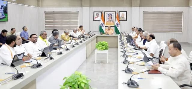 UP कैबिनेट की बैठक में प्रयागराज से सोनभद्र तक 330 किमी एक्सप्रेसवे को मिली मंजूरी 