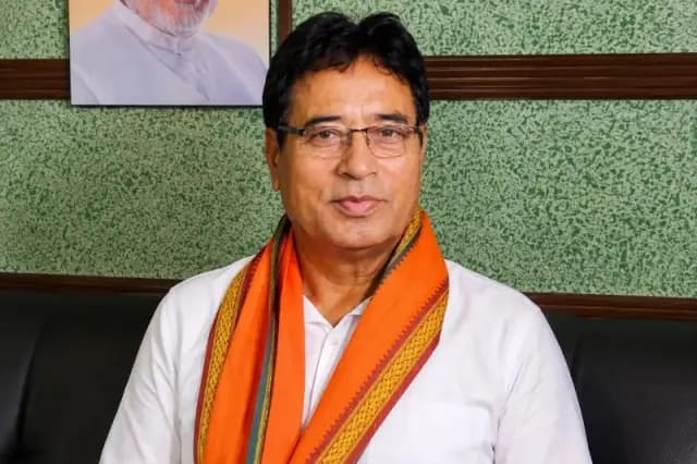 नागेंद्र राय से ‘बंग विभूषण’ सम्मान वापस, नेताजी पर टिप्पणी के बाद सरकार का बड़ा फैसला