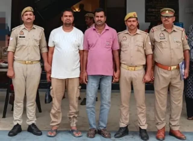 Sonbhadra News : अपहरण का पुलिस ने किया पर्दाफाश, देवरिया से अपहृत युवक बरामद, दो गिरफ्तार 