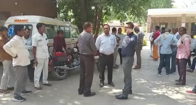 UP News : जहरीली गैस की चपेट में आने से चार छात्रों की मौत, एक की हालत गंभीर