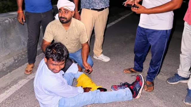 Sonbhadra News : अज्ञात वाहन की टक्कर से बाइक सवार घायल