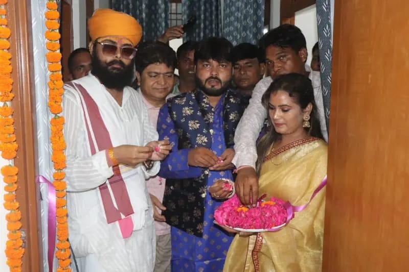 टूंडला में बिग बोल फिल्म प्रोडक्शन हाउस का भव्य उद्घाटन