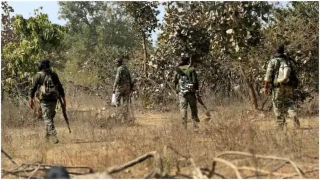 Chhattisgarh News : सुरक्षाबलों और नक्सलियों के बीच हुए एनकाउंटर में एक करोड़ के इनामी सहित 10 नक्सली ढेर 