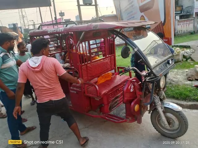Shahjahanpur news : युवक की संदिग्ध परिस्थितियों में मौत,परिजनों का रो रो कर बुरा हाल