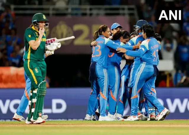 भारत ने महिला विश्व कप जीतकर रच दिया इतिहास, फाइनल में साउथ अफ्रीका को 52 रनो से हराया 
