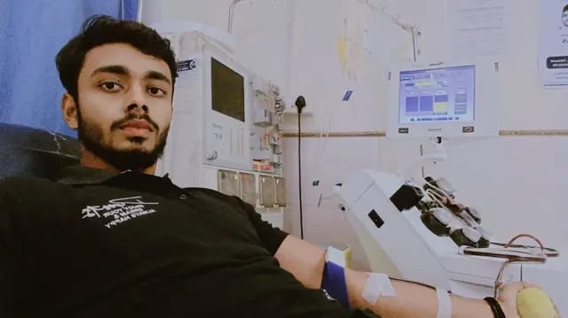 Sonbhadra News :जन्मदिन पर कैंसर पीड़ित के लिए किया रक्तदान, अधिवक्ता पुत्र ने पेश कि मिशाल !
