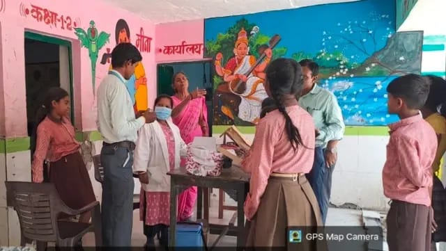 Sonbhadra News : स्कूलों में टीकाकरण अभियान की शुरुआत, 42 हजार से ज्यादा बच्चों-किशोरों को मिलेगा डीपीटी/टीडी का सुरक्षा कवच 