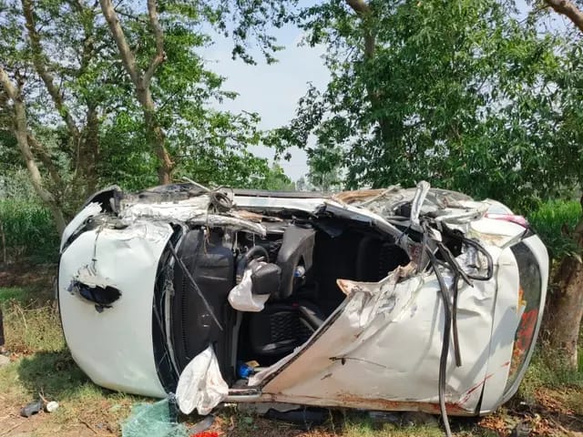Shahjahanpur news : भीषण सड़क हादसा, तीन महिलाओं की मौत — दो बच्चों समेत तीन की हालत गंभीर