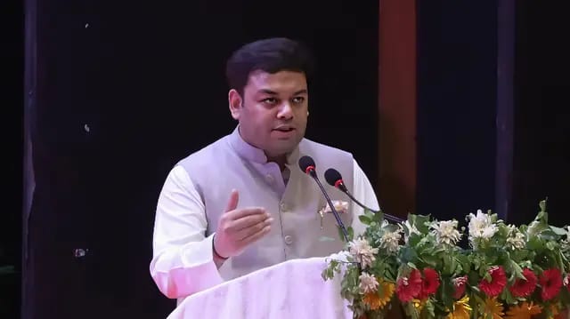 UP News : शिक्षामित्रों की मानदेय बढ़ोतरी के उपलक्ष्य में शिक्षामित्र सम्मान समारोह का आयोजन