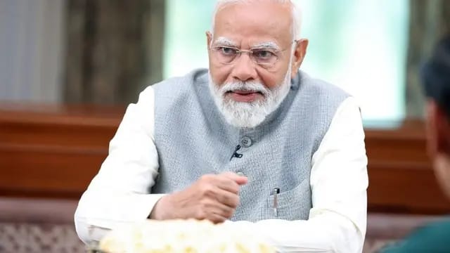 प्रधानमंत्री ने सी. जोसेफ विजय को तमिलनाडु के मुख्यमंत्री के रूप में शपथ लेने पर बधाई दी 