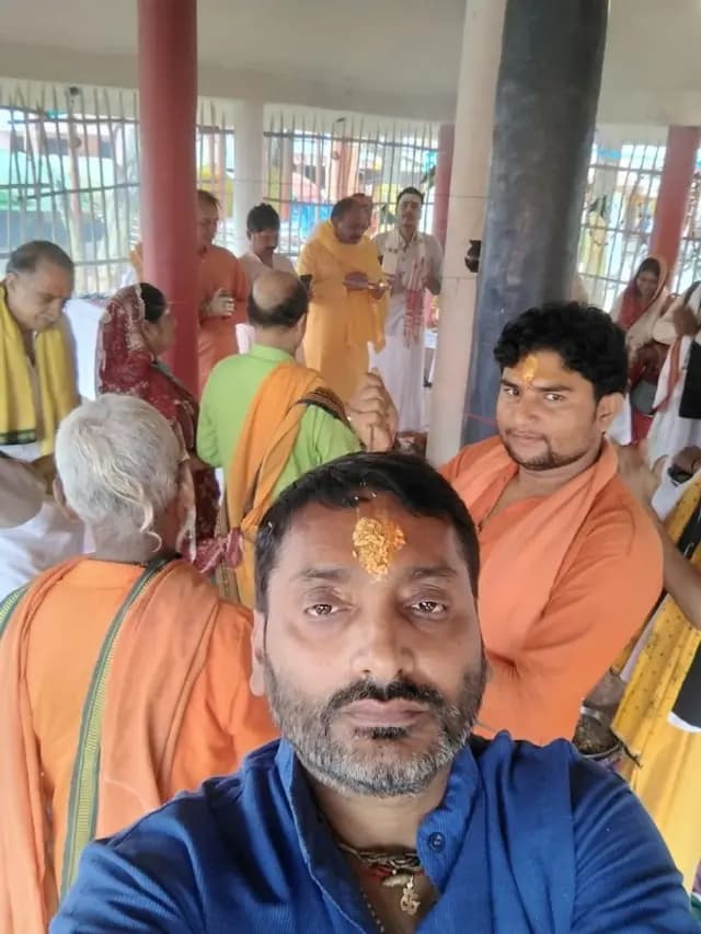 पंचकुंडीय विराट रुद्र महायज्ञ के पांचवें दिन यज्ञ मंडप की परिक्रमा को उमड़ी भीड़