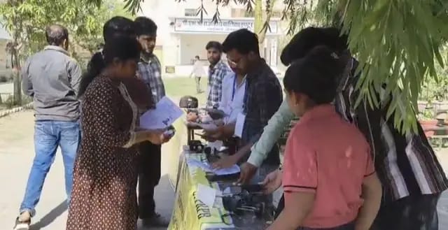 यूपी दरोगा भर्ती परीक्षा में विवादित सवाल पूछे जाने पर गरमाई राजनीति, बीजेपी नेता ने की जांच की मांग