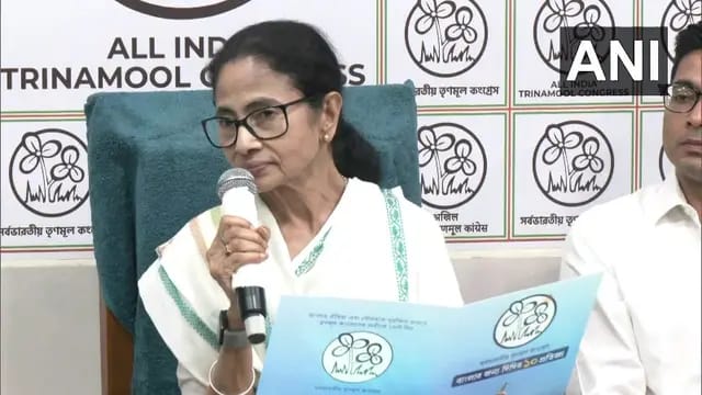 सीएम ममता बनर्जी ने जारी किया घोषणा पत्र