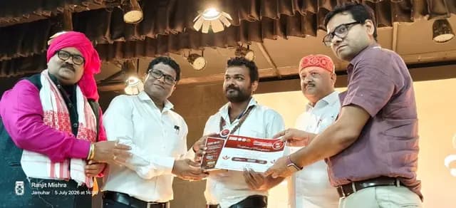 Sonbhadra News :सासाराम मे आयोजित कार्यक्रम मे सम्मानित हुए प्रगति फाउंडेशन के विकास