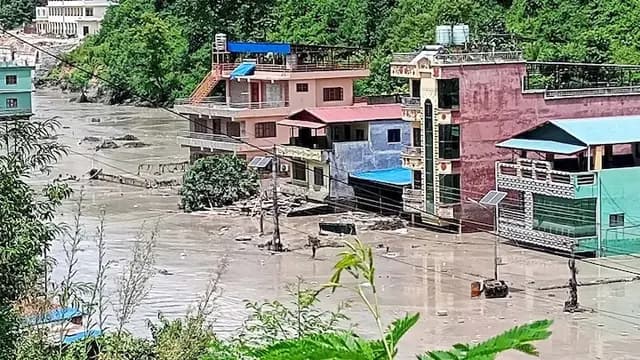 नेपाल में बाढ़ ने मचाई तबाही, सैकड़ों लोगों की मौत, बड़ी संख्या में लोग लापता, प्रधानमंत्री ने मदद का दिया भरोसा